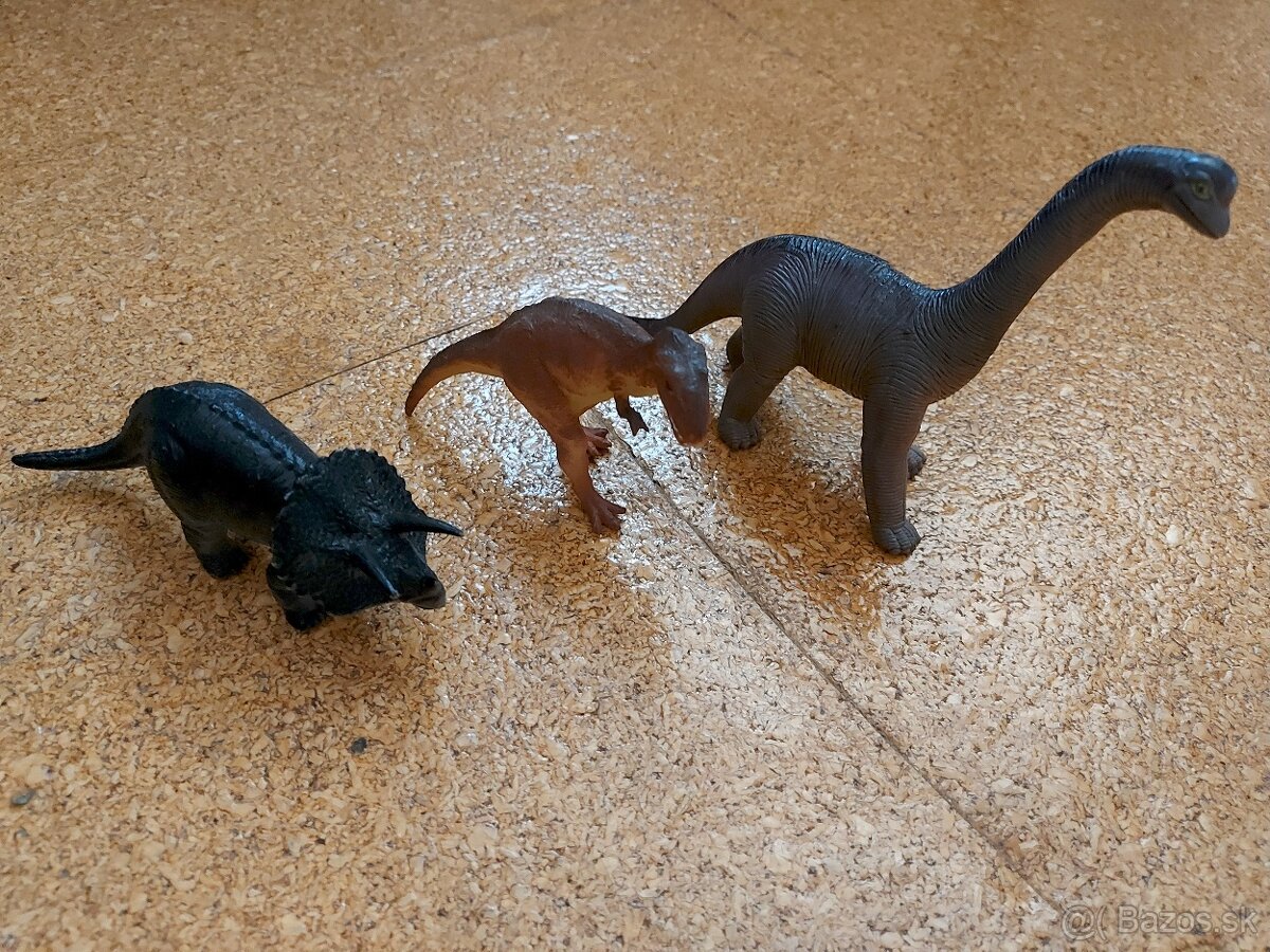 Plastove zvierata a dinosaury - 11