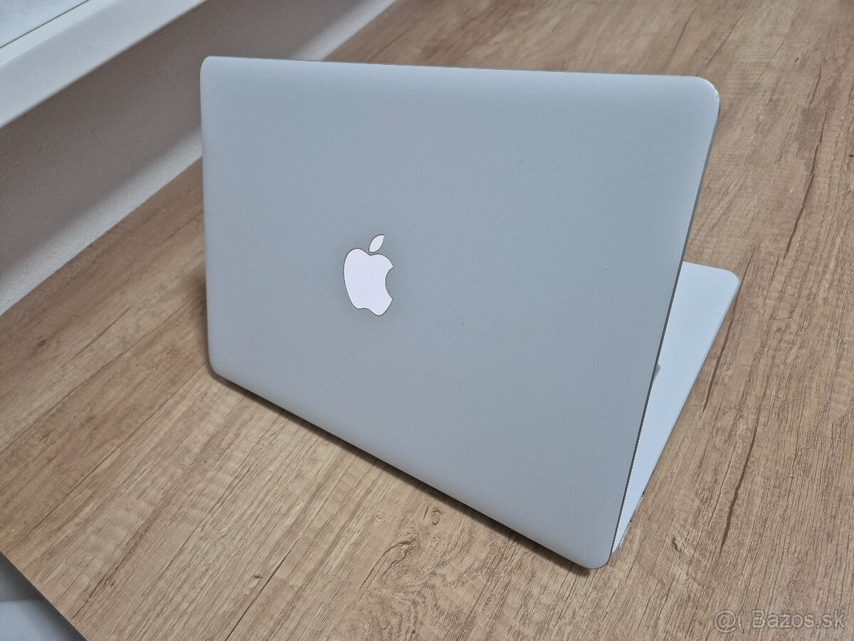 MacBook Air (13-inch, 2015) /Intel Core i5/4GB RAM/128GB SSD - 11