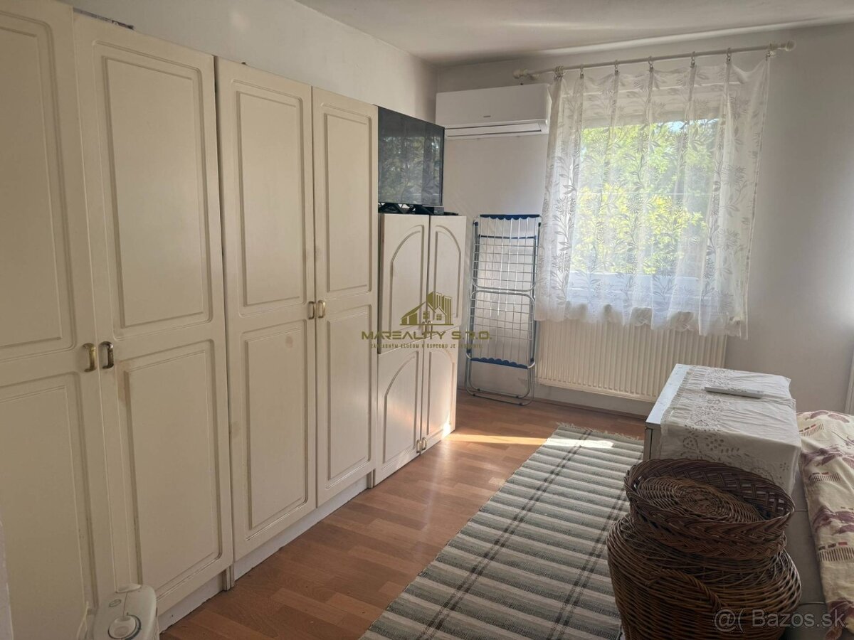 NA PREDAJ celoročná chata – Sekule (Šutrovňa) - 11