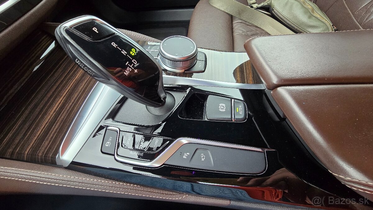 BMW 530d xDrive M Packet 2019 156 tkm DPH - 11