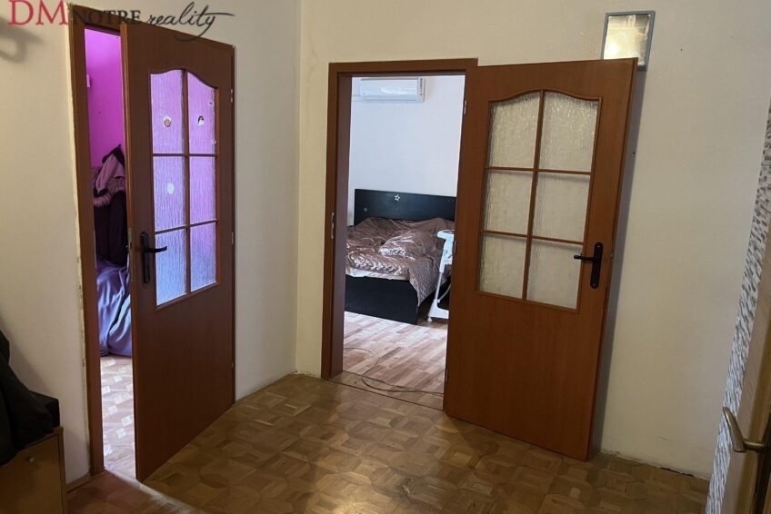 Svetlý trojizbový byt s klimatizáciou v každej izbe–Fiľakovo - 11