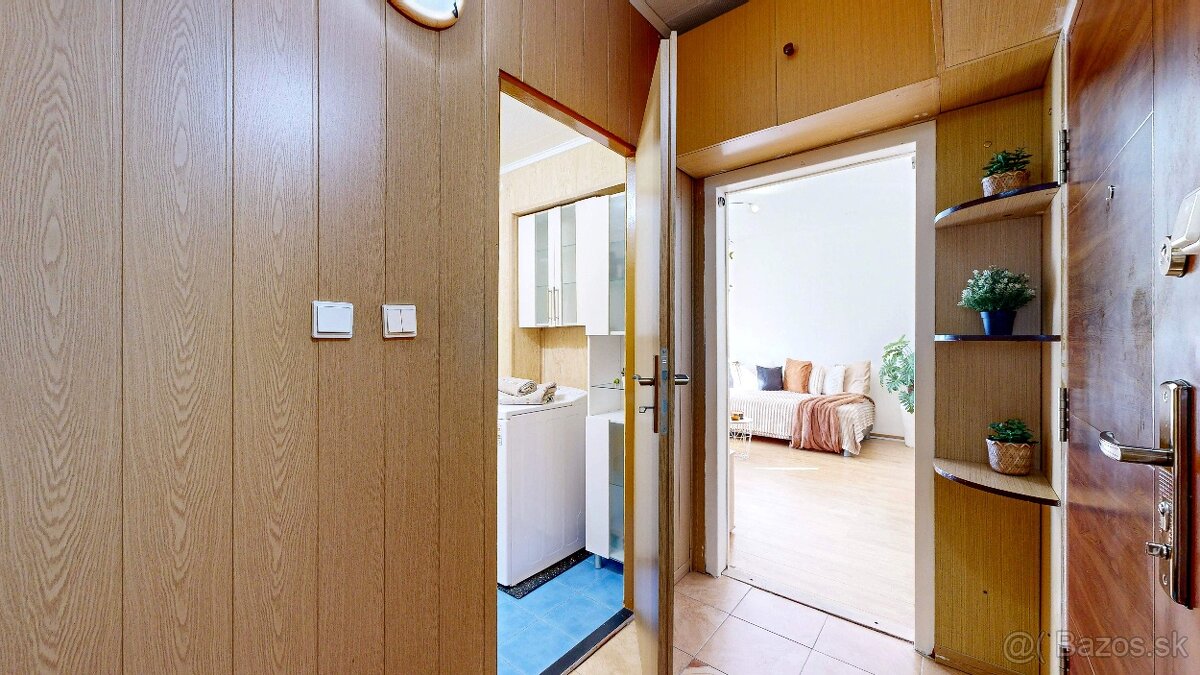 1 (až 1,5) izbový byt, Hemerkova ul, 36 m2, lodžia, upravený - 11