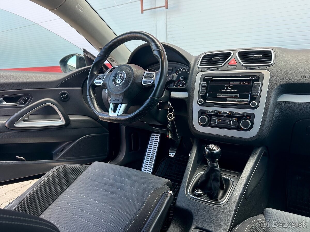 Volkswagen Scirocco - 11