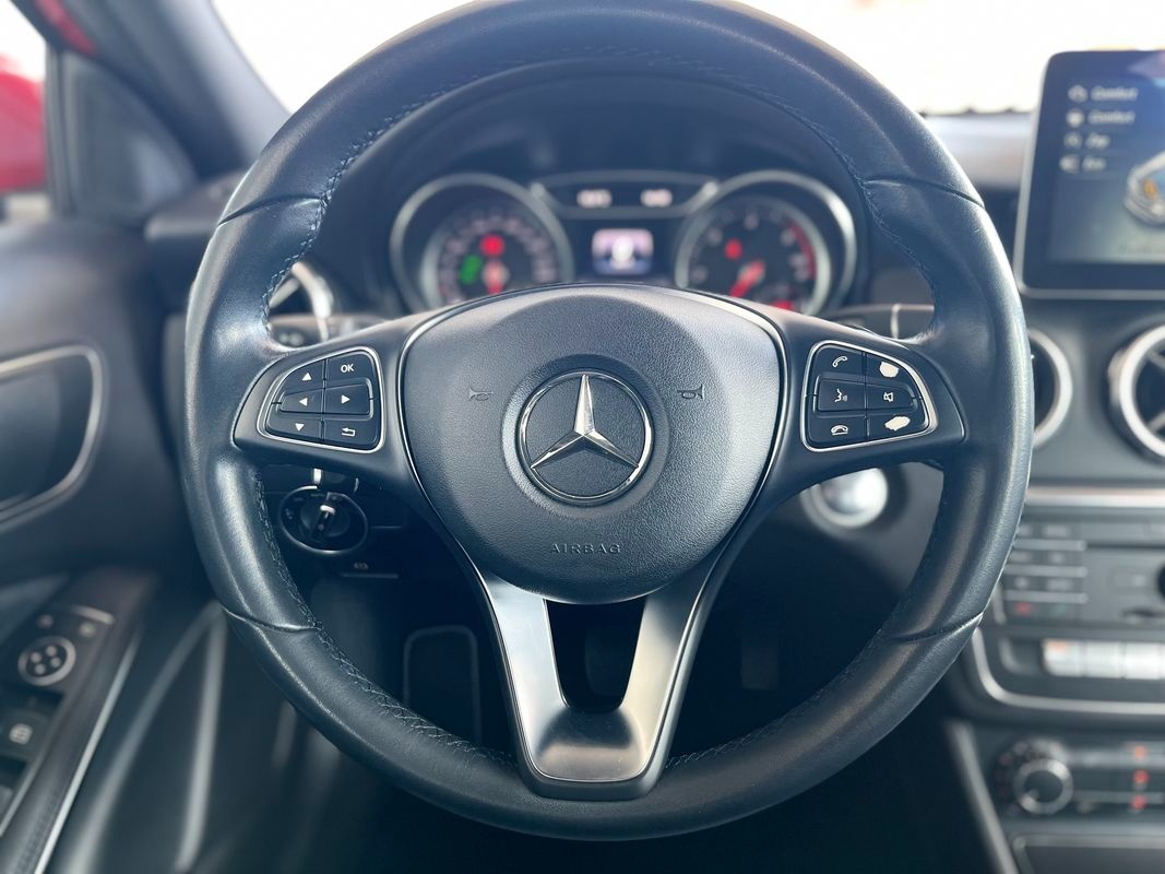 Mercedes - Benz GLA 180d 80kW A/T - 11