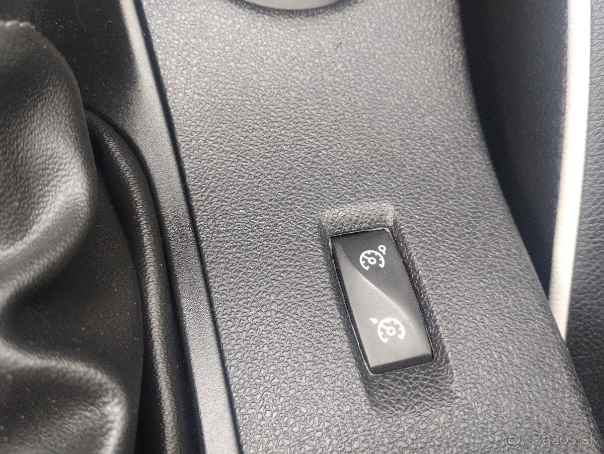 Renault Fluence 1.6 dCi Privilege - 11