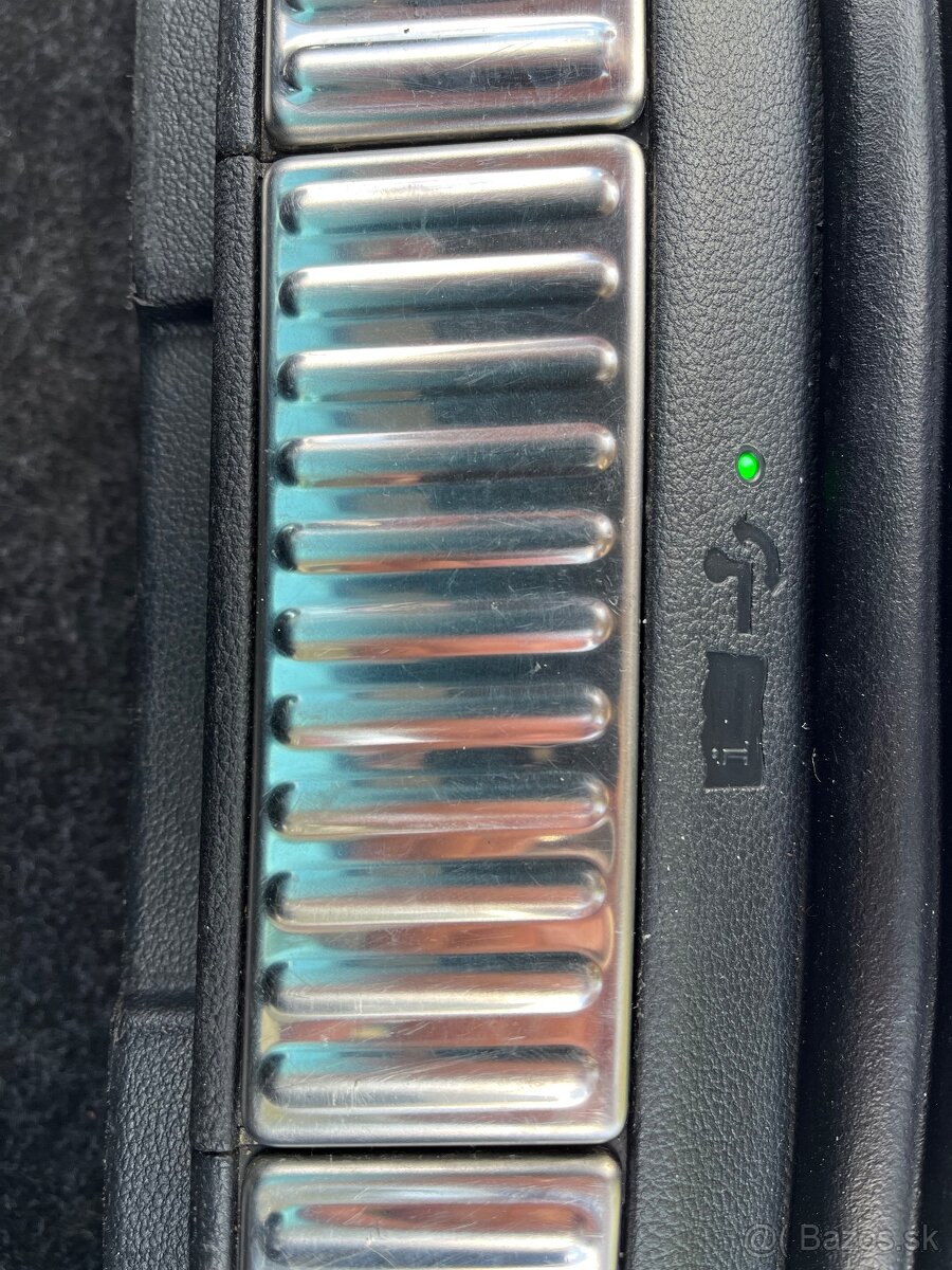 ŠKODA SUPERB 2.0 TDI 140kW 4x4 DSG 2020 Facelift Možna vymen - 11