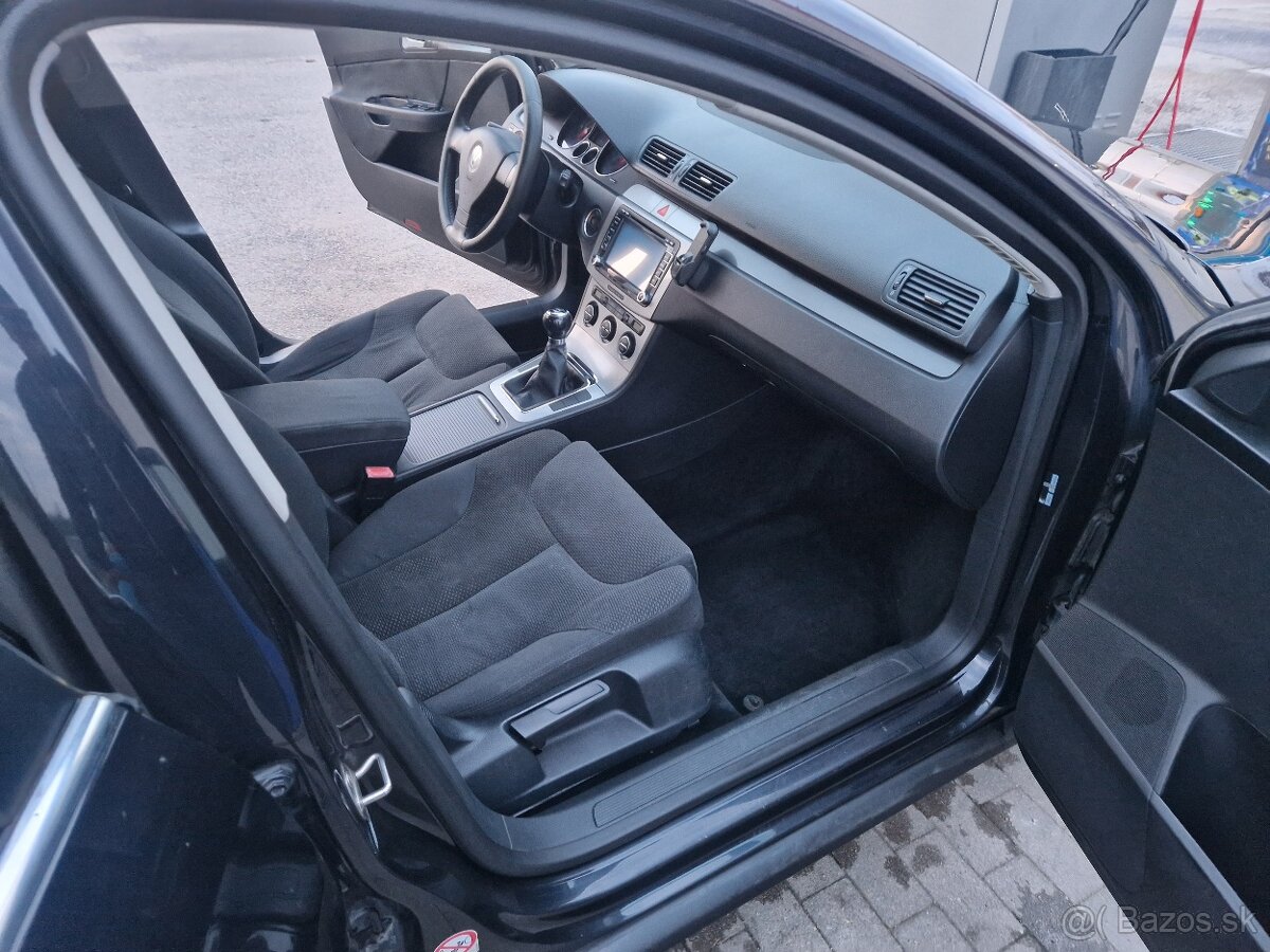 Volkswagen Passat b6 2.0 TDI 103kw - 11