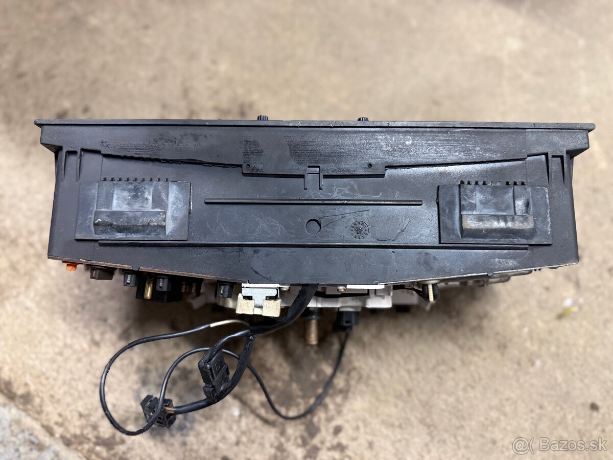 Budíky tachometra mercedes w201 190d - 11