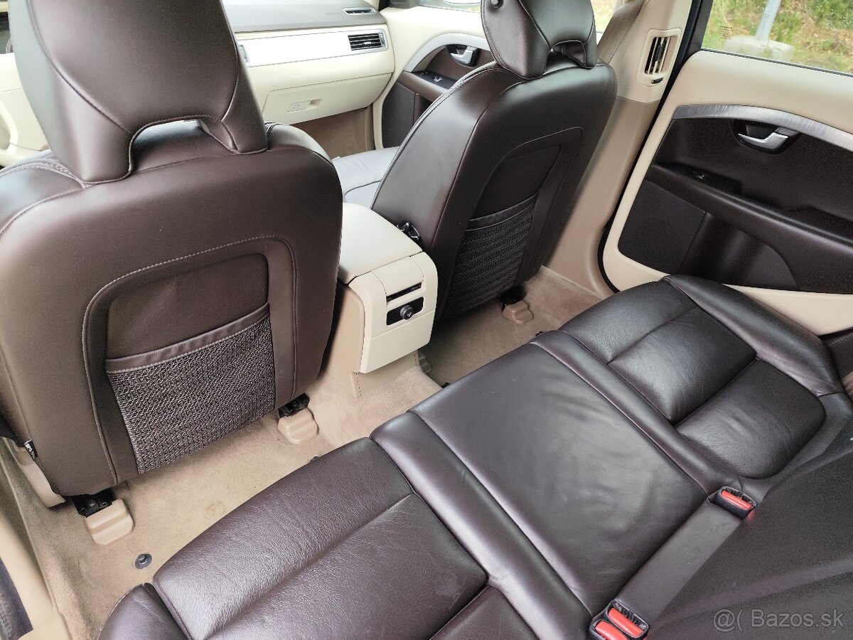 Volvo XC70 4x4 Kinetic Geartronic - 11