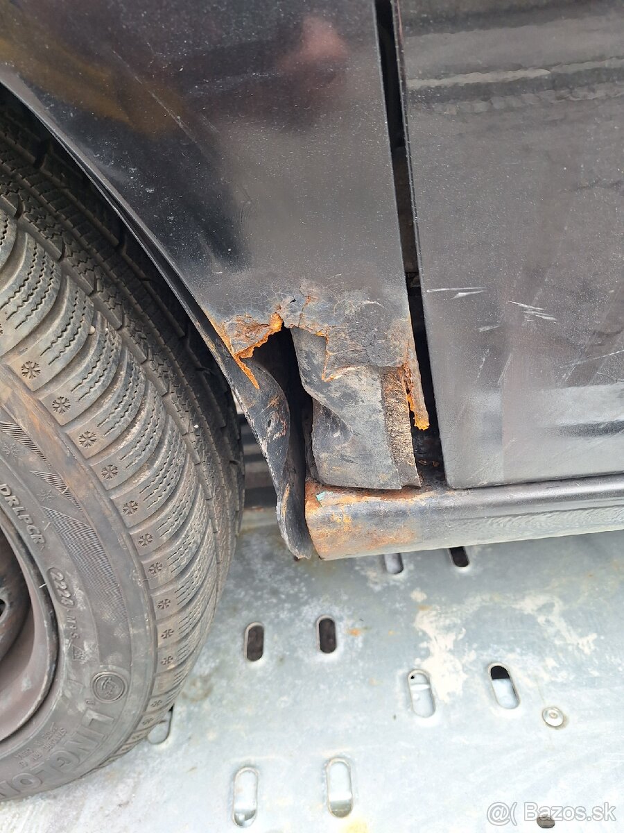 Predám Seat Ibiza 2007 1,4 16v - 11