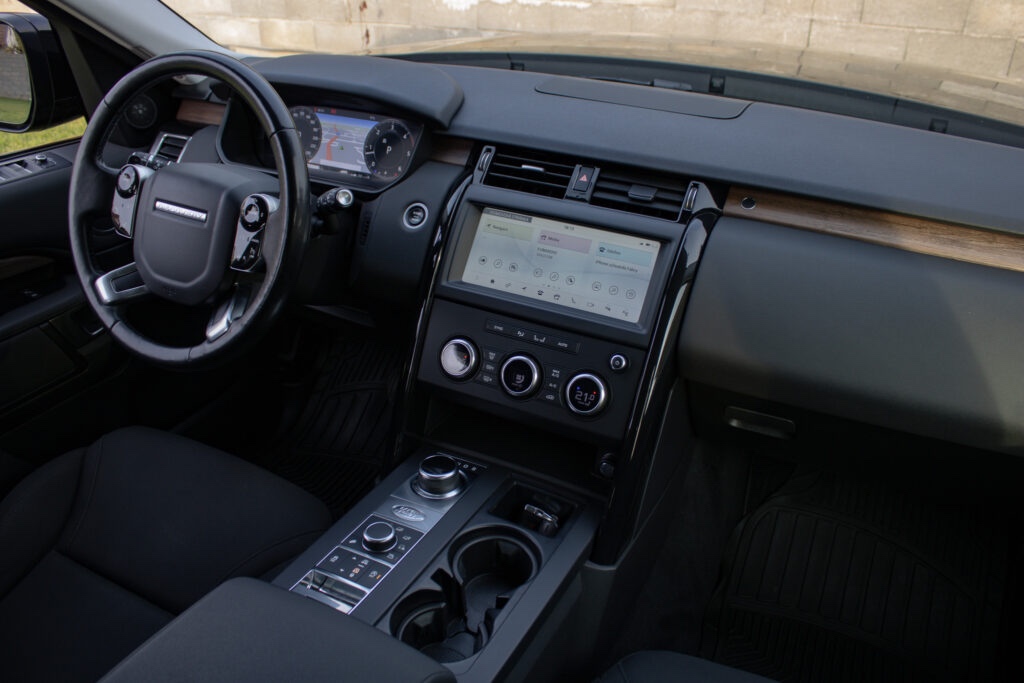 Land Rover Discovery 3.0 SDV6 SE - 11