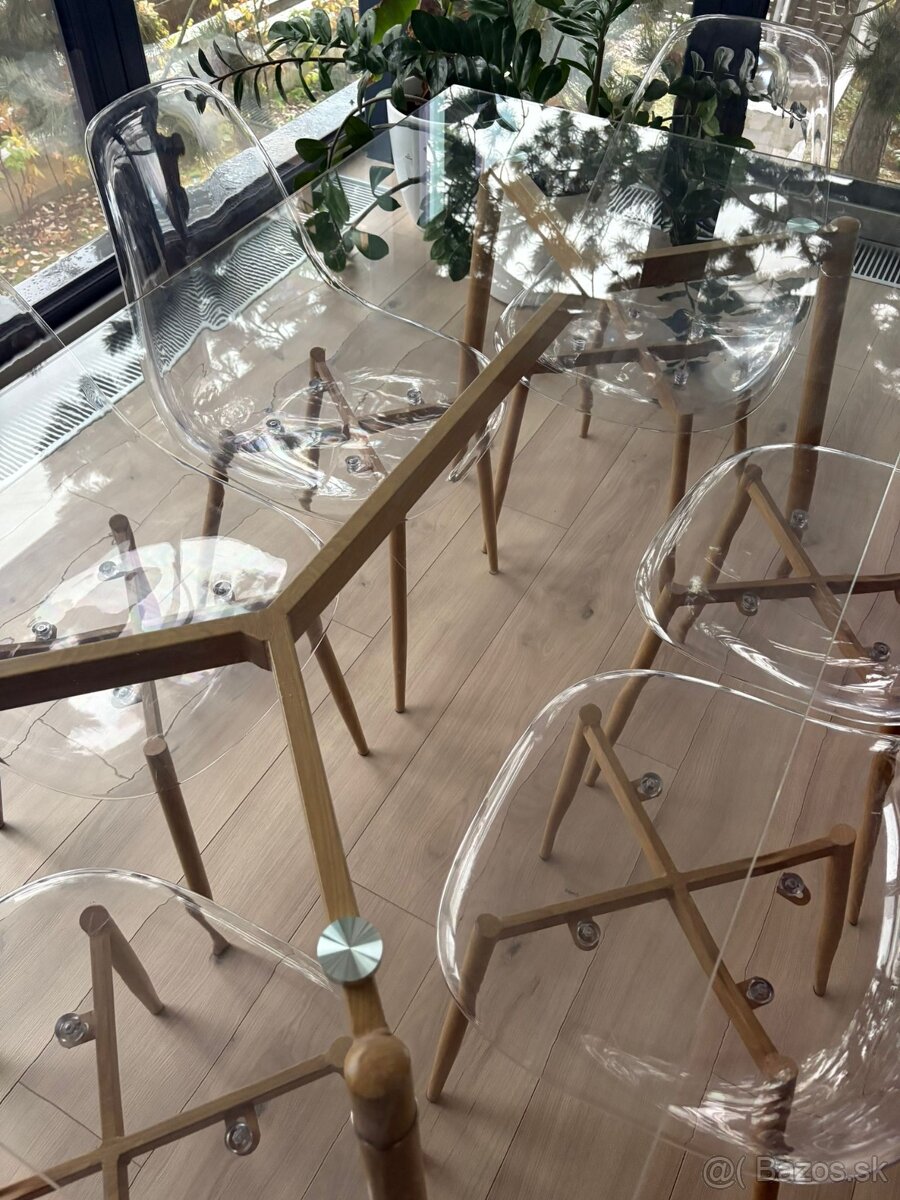 Jedálenský stôl - 11