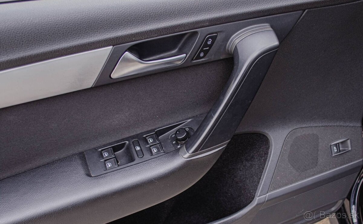 Volkswagen Passat B7 1.6 TDI Sedan - 11