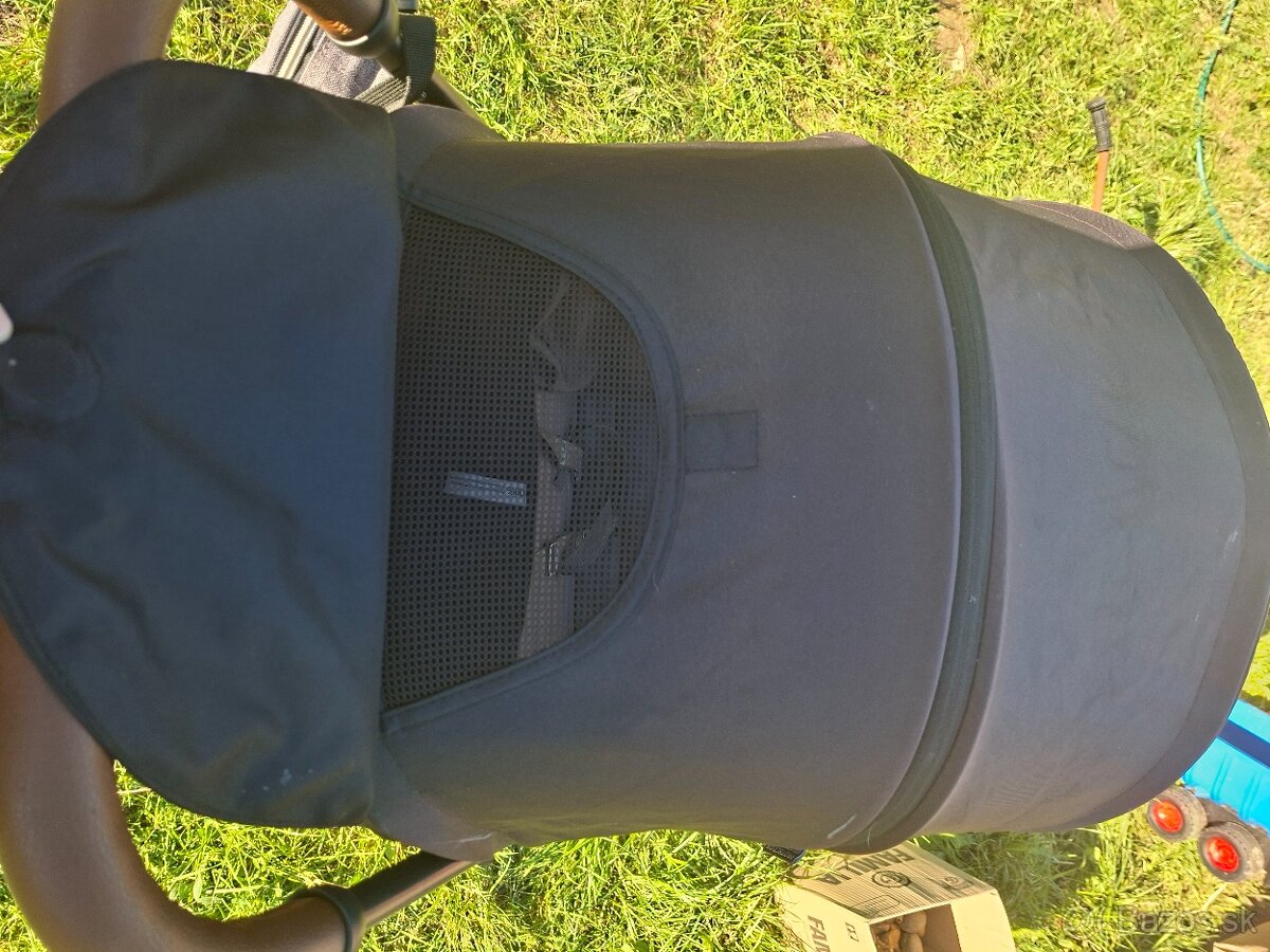 Čierny športový kočár Kinderkraft - 11