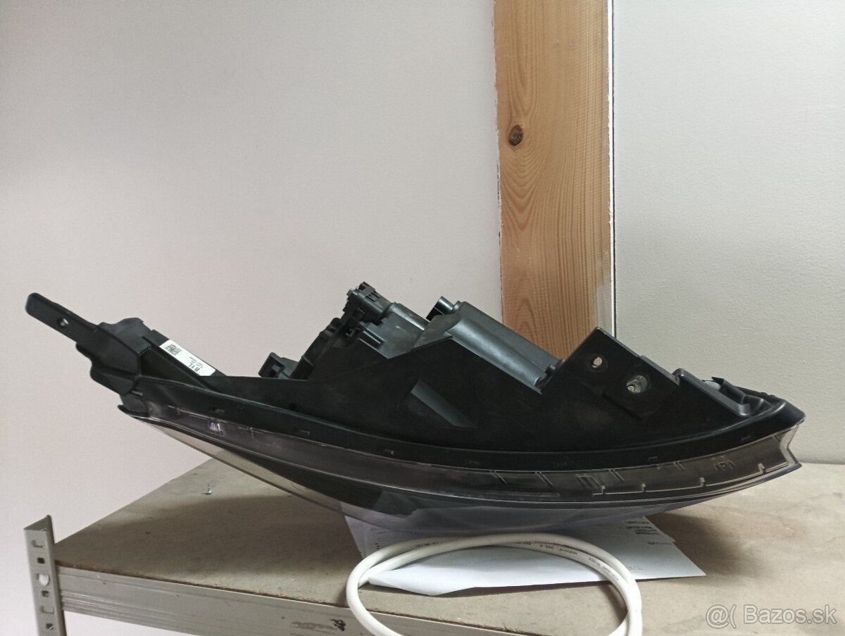 Práve predné svetlo Kia Rio - 11