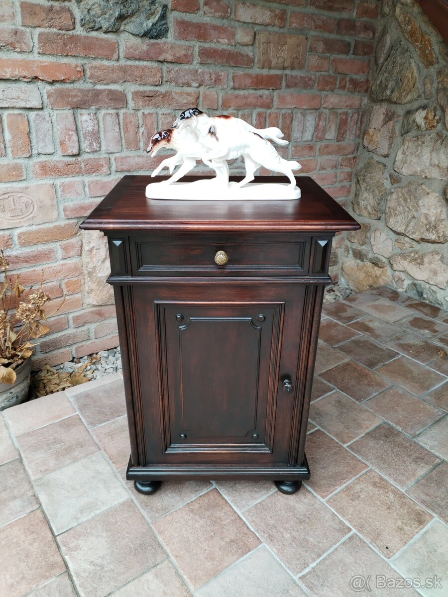 Starožitna skrinka, nočný stolík - 11