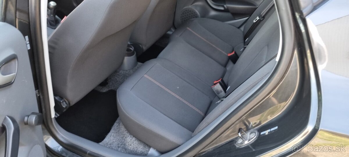 Seat Ibiza 1.2i Reference,benzín,manuál, 51kw, rok 2010 - 11