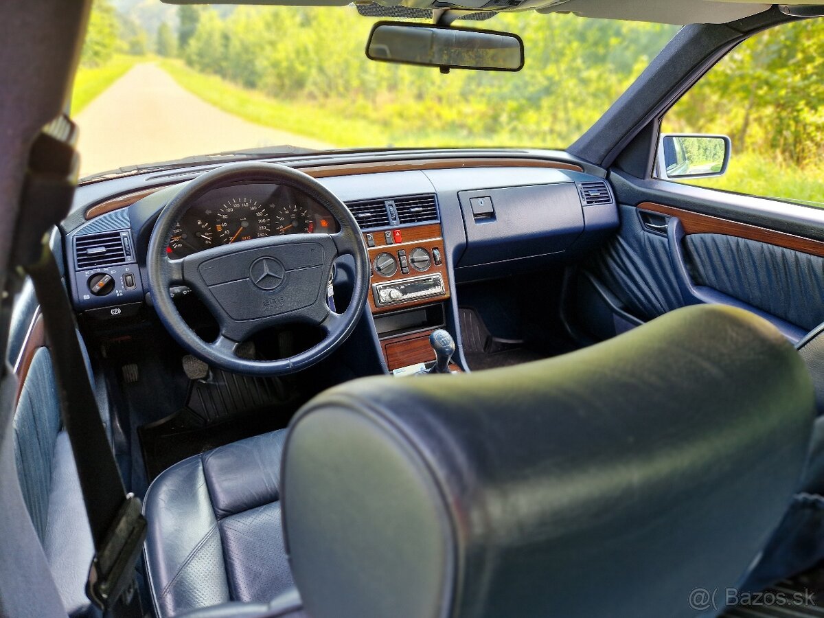 Mercedes-Benz C trieda Sedan 220 - 11