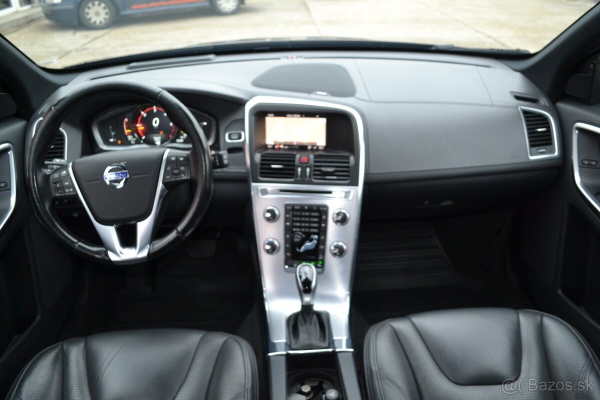 Volvo XC60 2.4 D5 AWD INSCRIPTION - 11