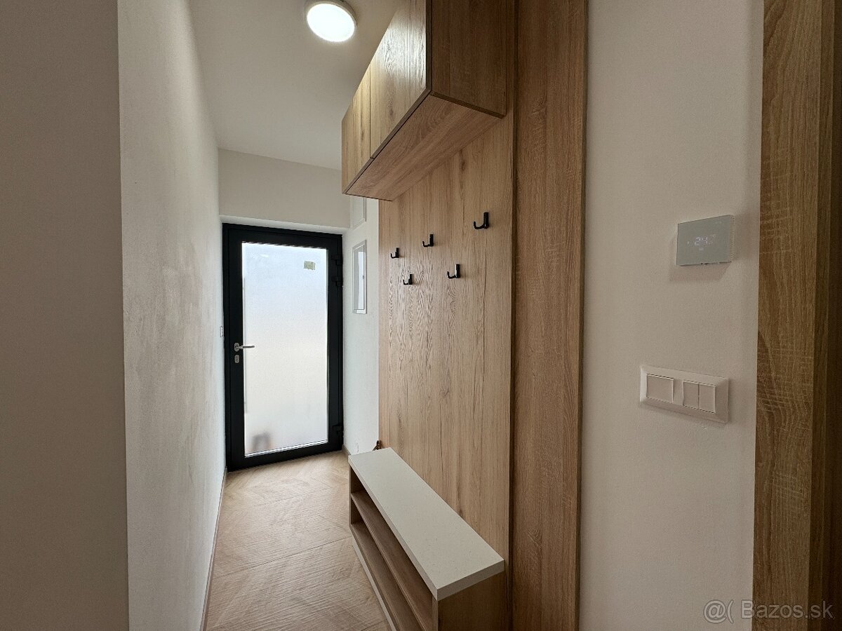 NA PREDAJ - Moderný 4-izbový byt - 11