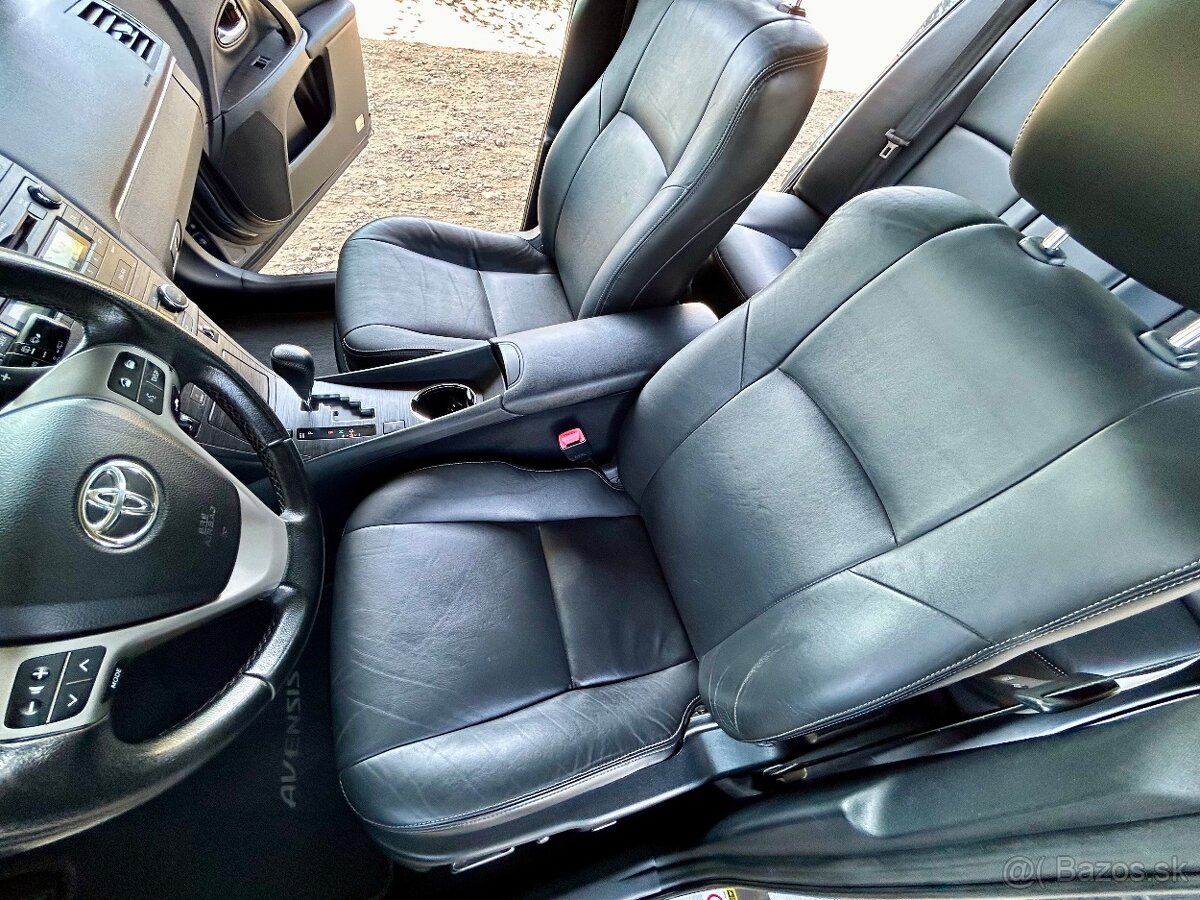 Toyota Avensis Combi 2.2 D-Cat 110kw - 11