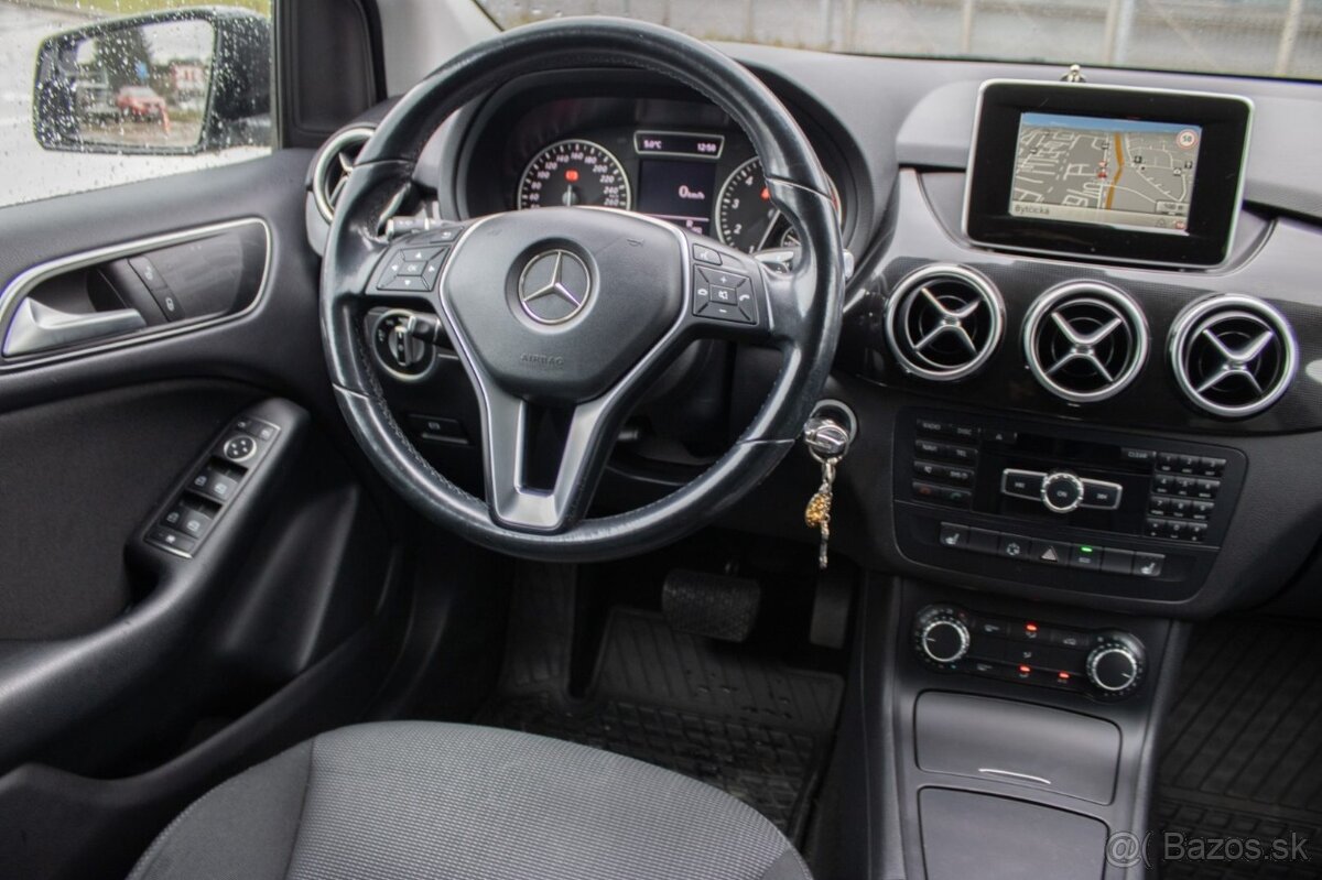 Mercedes-Benz B 180 - 11