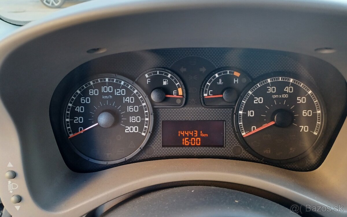 Fiat Panda 1,2 AUTOMAT - 11