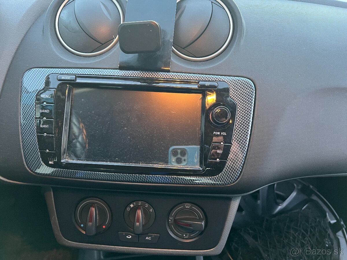 Seat Ibiza 1.2i12V 51KW VYHŘ.SEDAČKY KLIMA TAŽNÉ PARK.KAMERA - 11