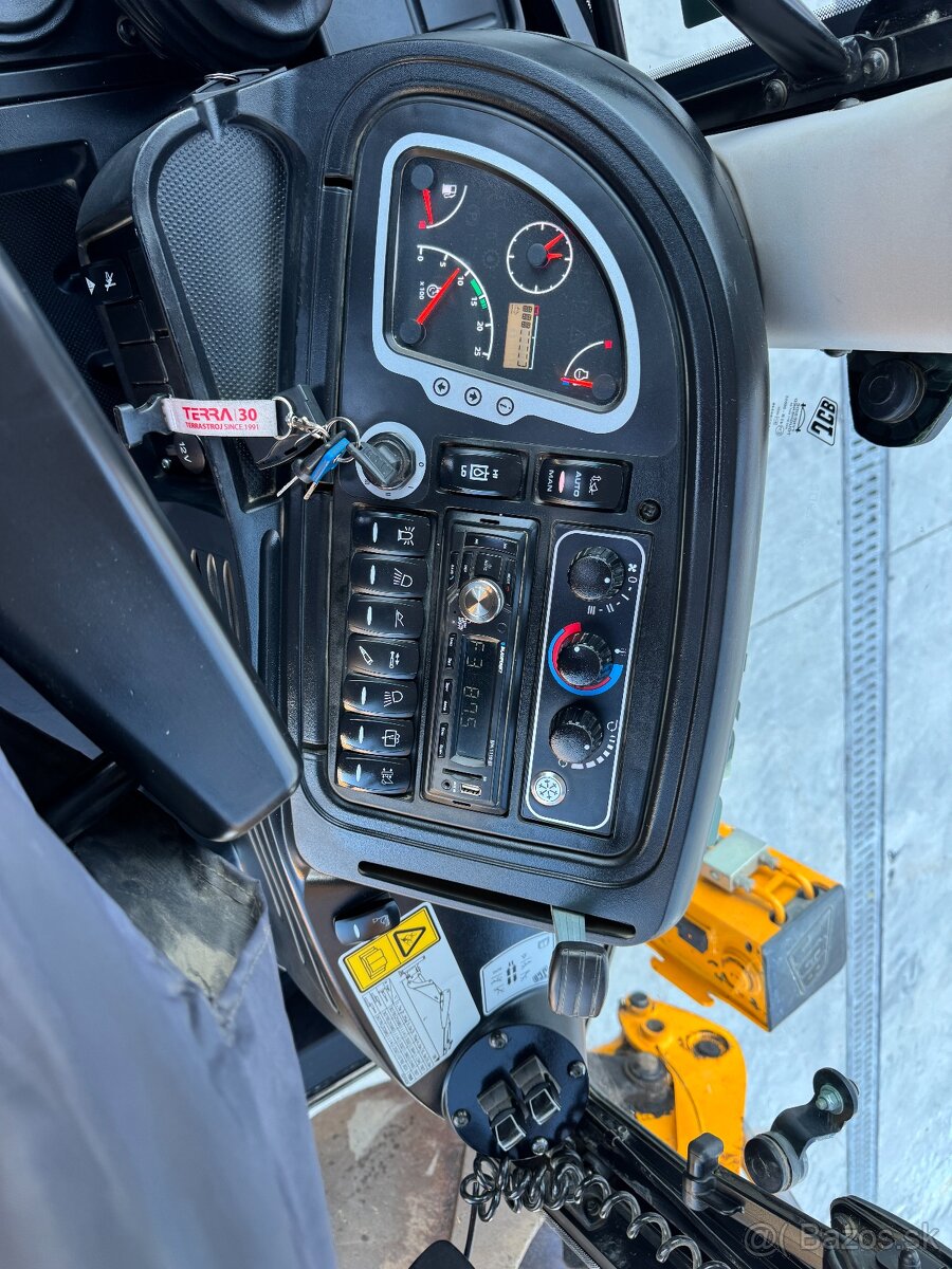 JCB 3CX PLUS 14MFWA - 11