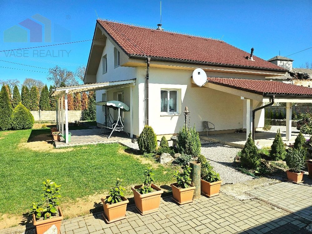 RODINNÝ DOM - PODLUŽANY - 4 IZBOVÝ -148 M2 NA POZEMKU 1049 M - 11