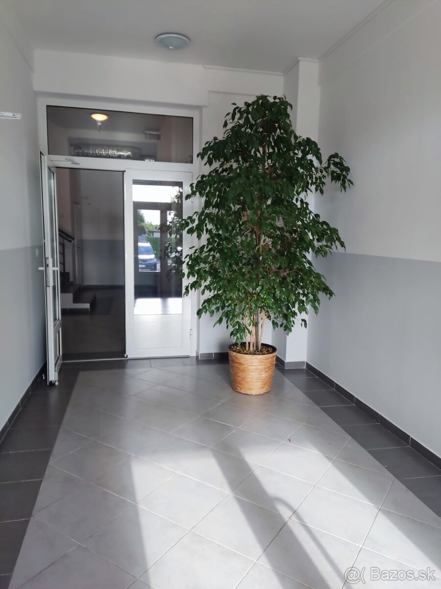 2-izbový byt do prenájmu Lodenica Piešťany - 11