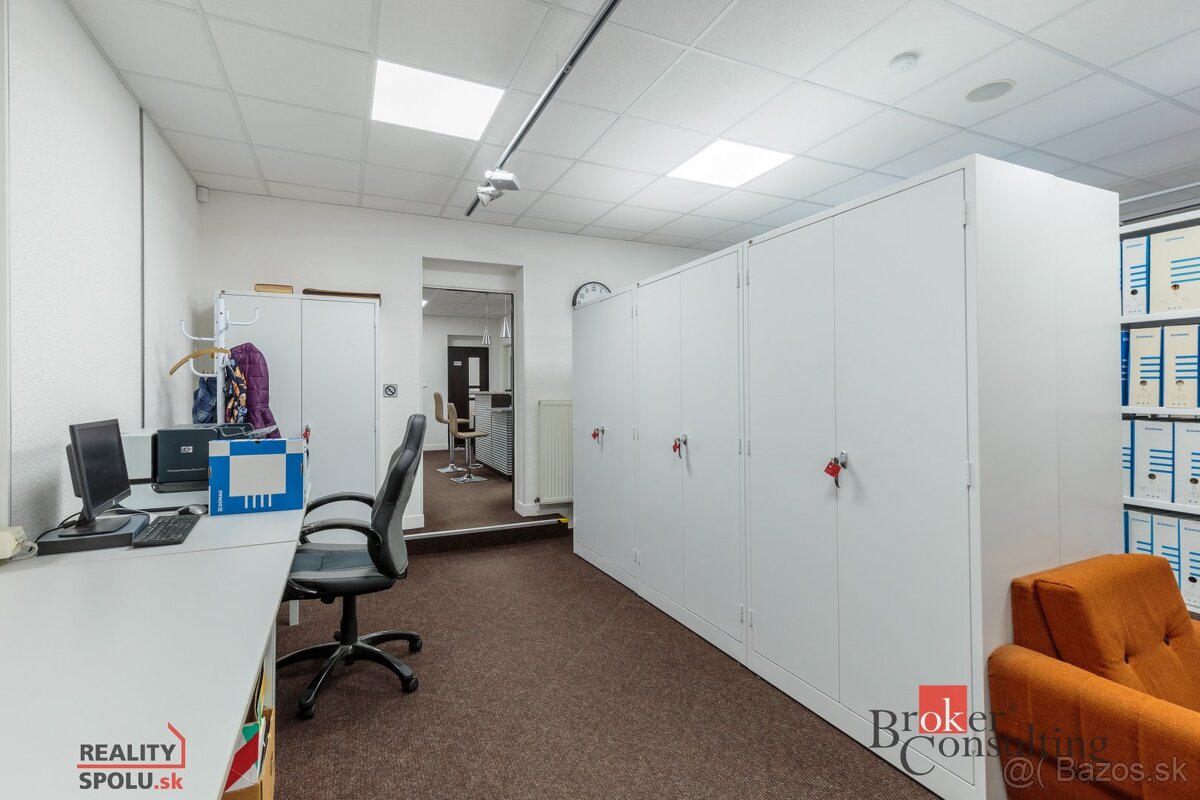 Prenájom komerčných - kancelárskych priestorov - Ružomberok - 11