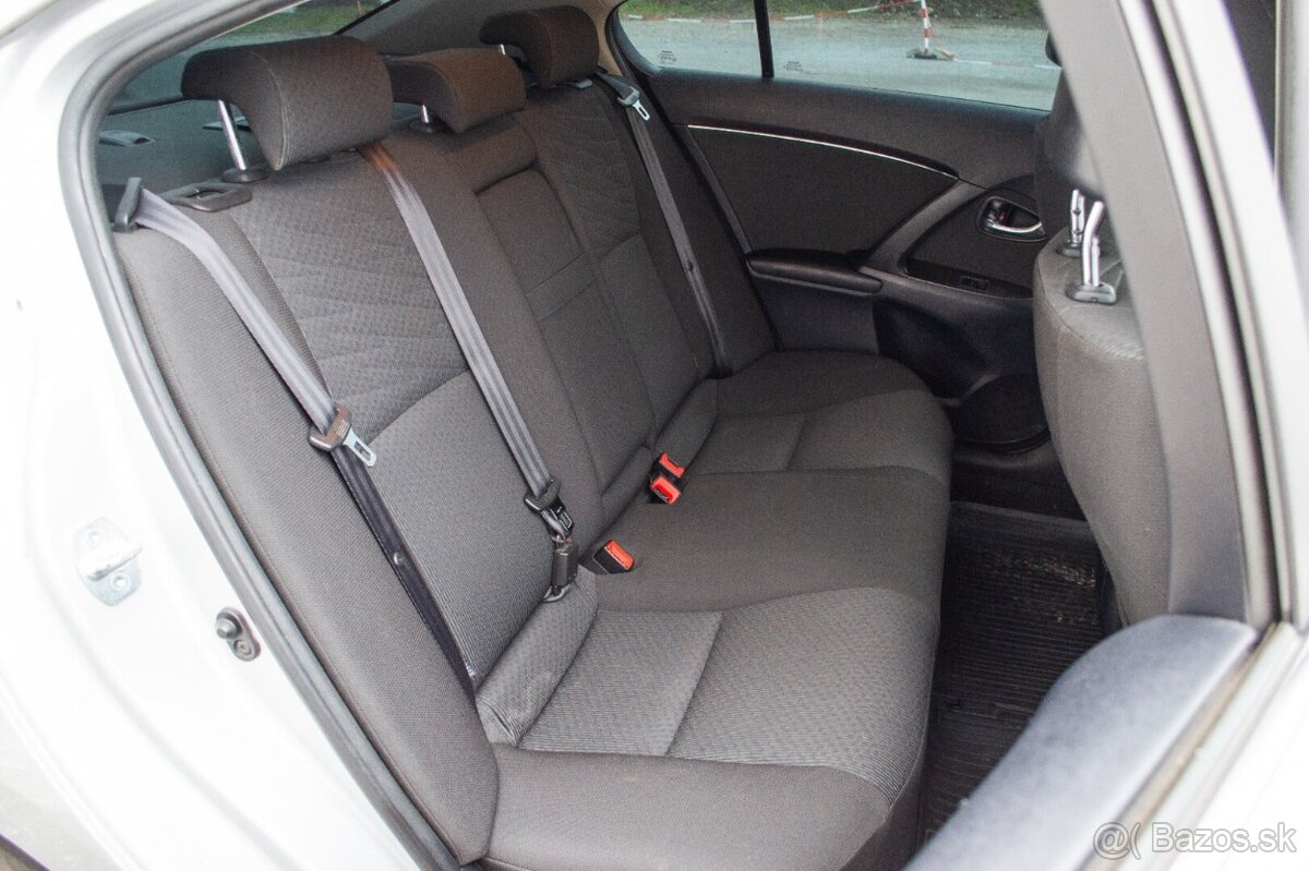 Toyota Avensis 2.0l D-4D - 11