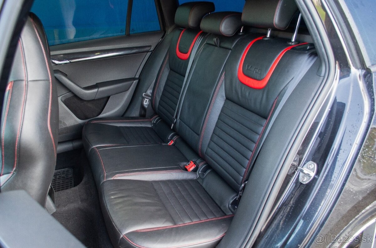 Škoda Octavia Combi 2.0 TDI DPF RS DSG - 11