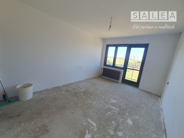 Exkluzívne Rodinný dom 6izbový + pozemok Veľké Kostoľany - 11