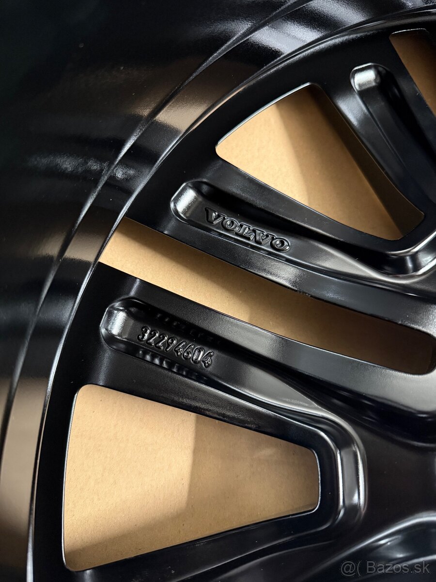 Nepoužité hliníkové disky 5x108 R22 Volvo XC90 2025 - 11