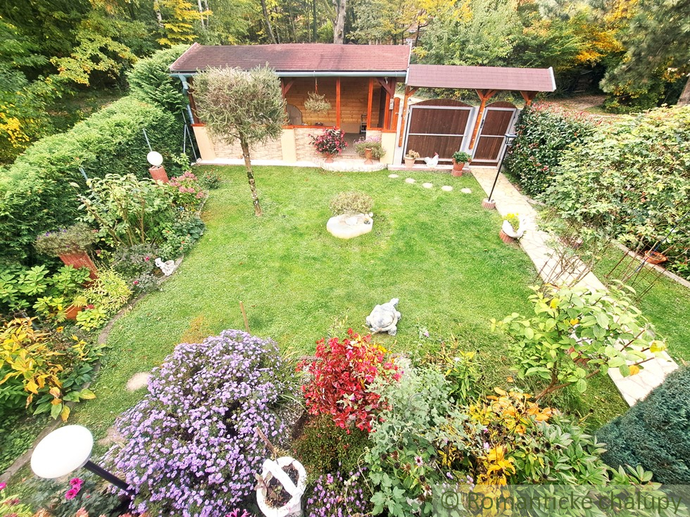 Romantická chata v rekreačnej oblasti v peknom lesnom pros - 11