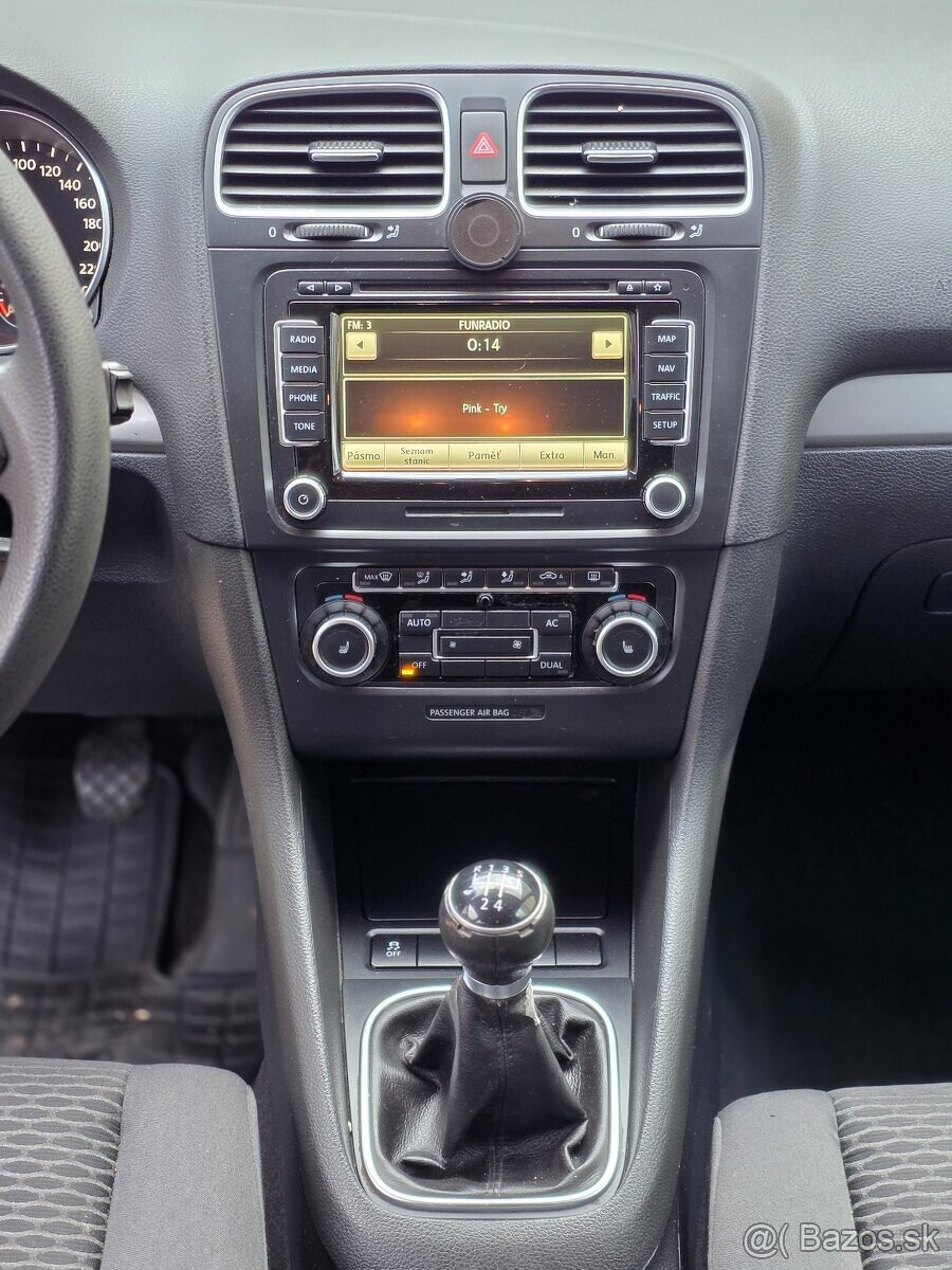 Volkswagen Golf 1.2 TSI , 63kW - benzín - 11