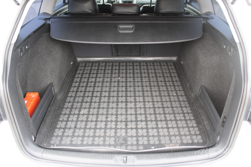 Volkswagen Passat Variant 1,6 TDi 77 kW - 11