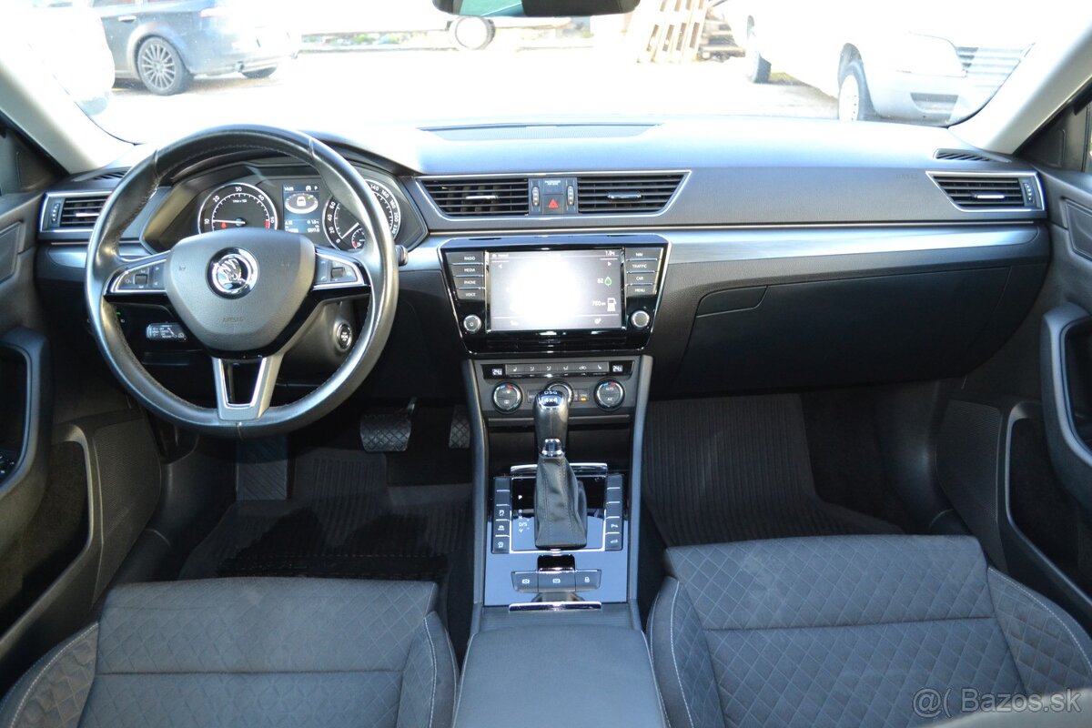 Škoda Superb 2.0 TDi Style 4x4 DSG - 11
