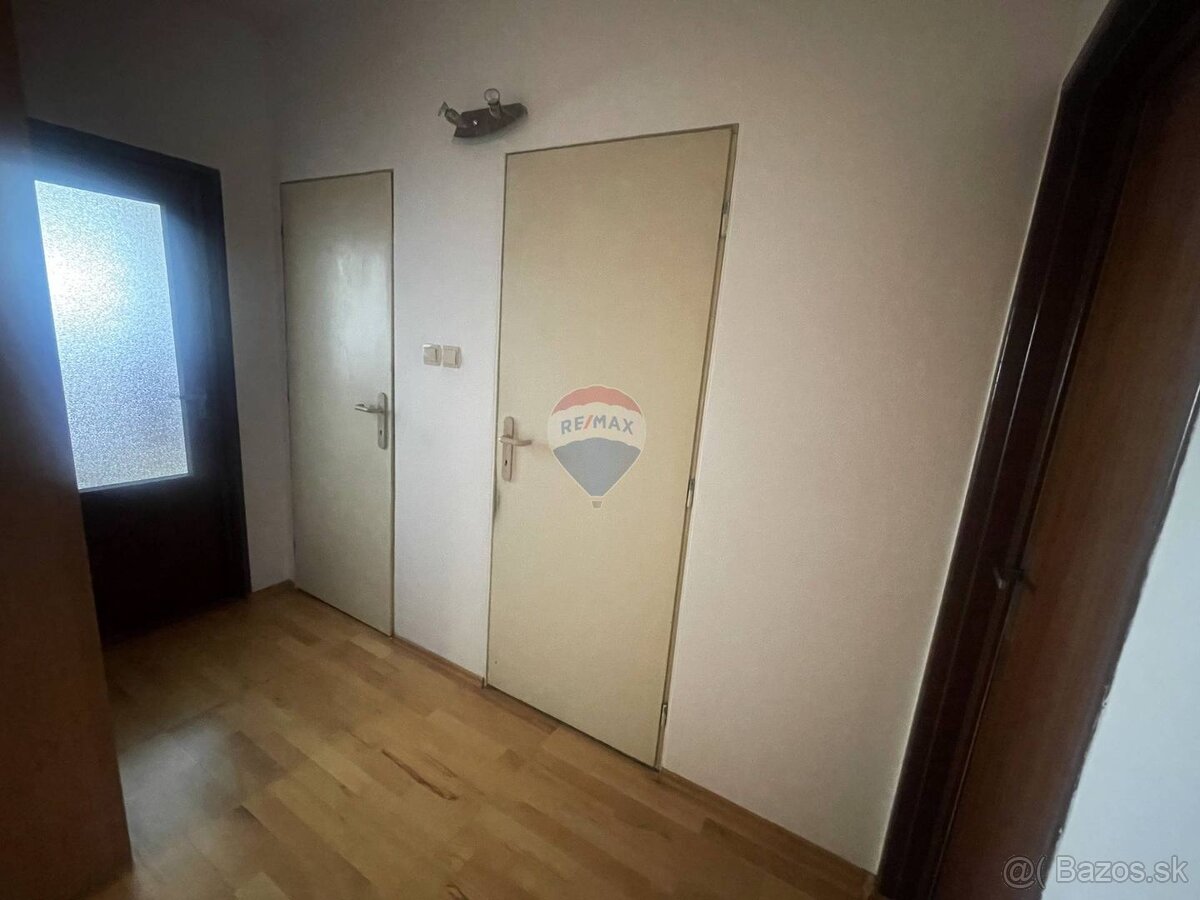 Na predaj 3i byt na ulici 9. mája v Brezne - 11