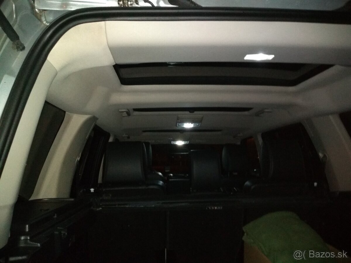 Predám LAND ROVER DISCOVERY 4 krásny stav. - 11