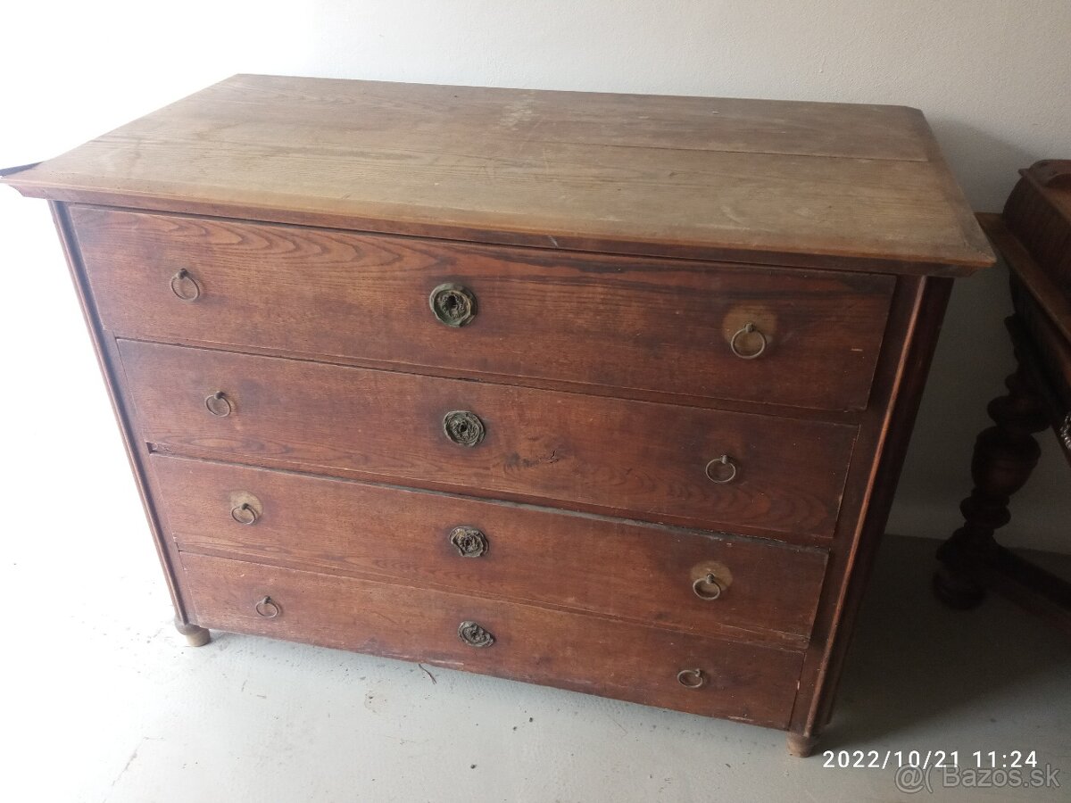 Starožitný nábytok - 11