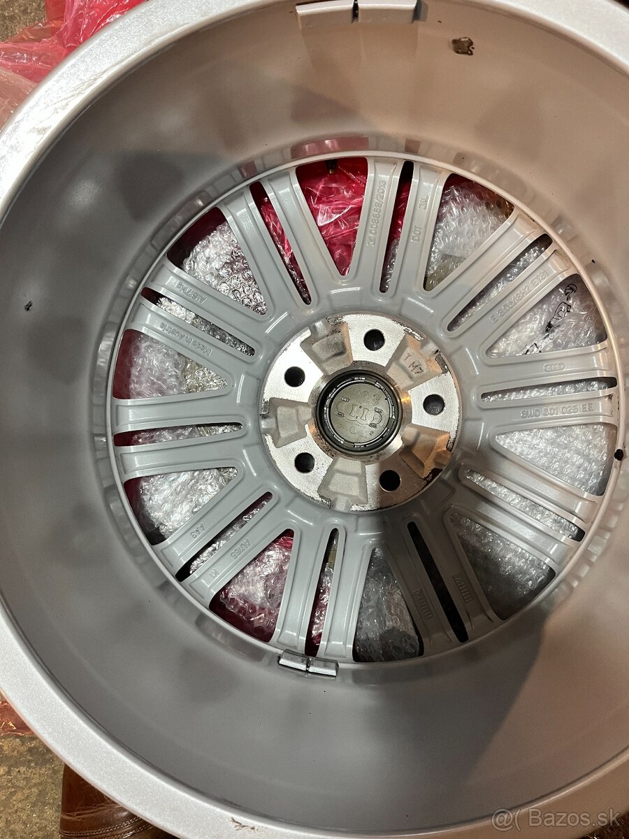 5x112 R18 8.0J ET31 OEM diel: 8W0 601 025 EE - 11