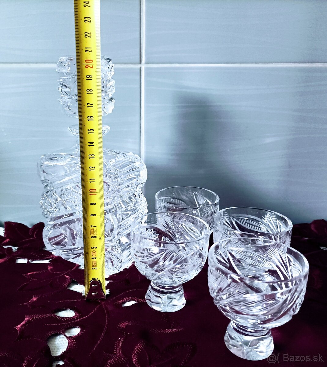 Krištáľové karafy + 4 ks poháre, džbán - 11
