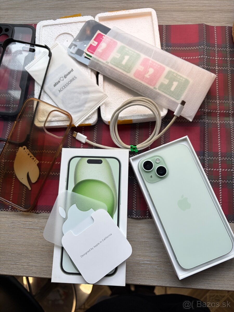 Apple iPhone 15, 128 gb, green - 11