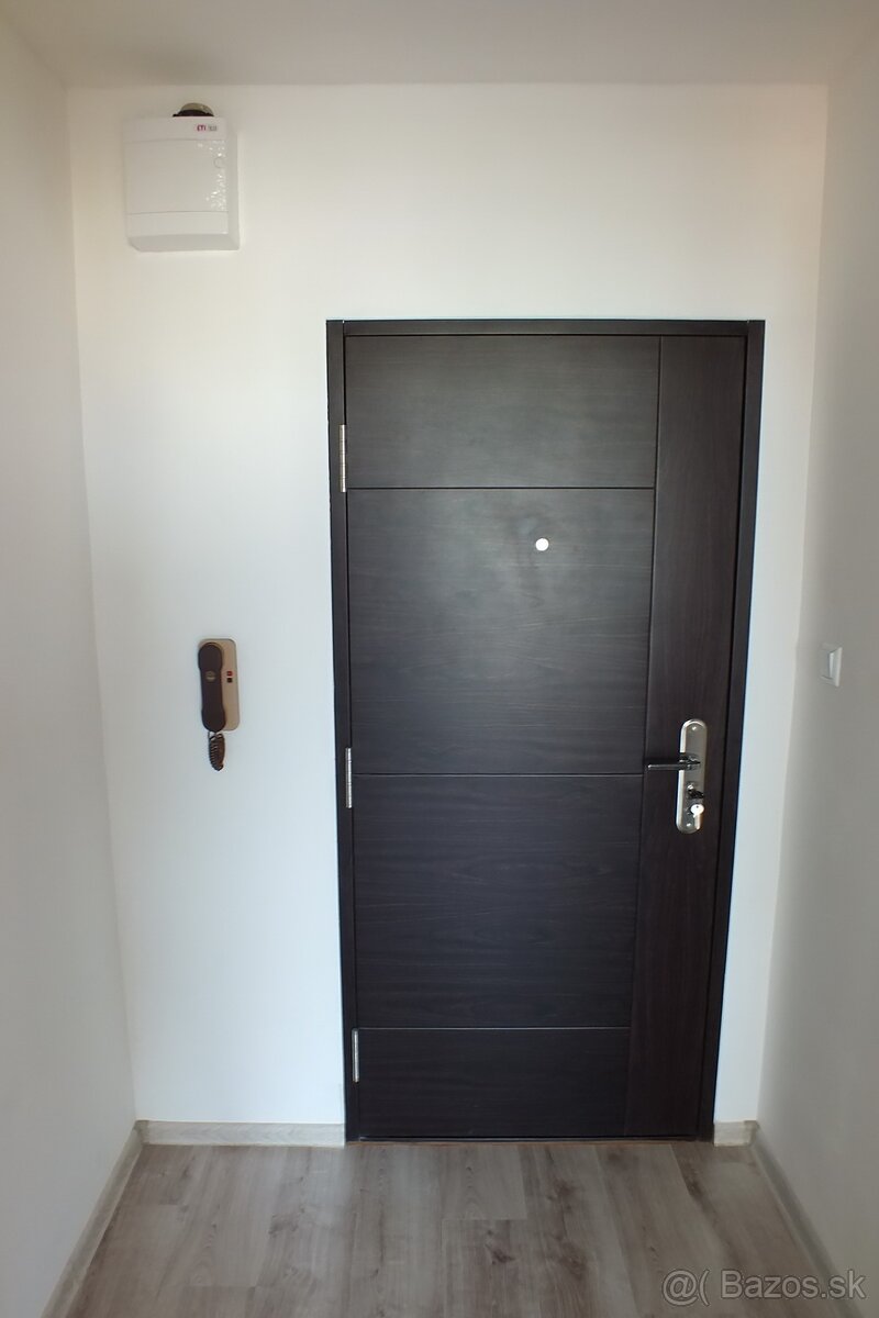 Prenájom garsónky v centre Galanty - 11