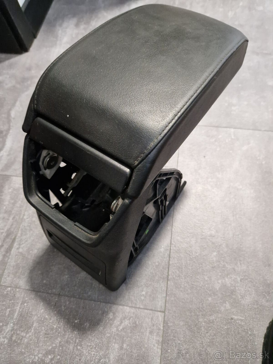 Diely interiéru Škoda Superb 2 - 11