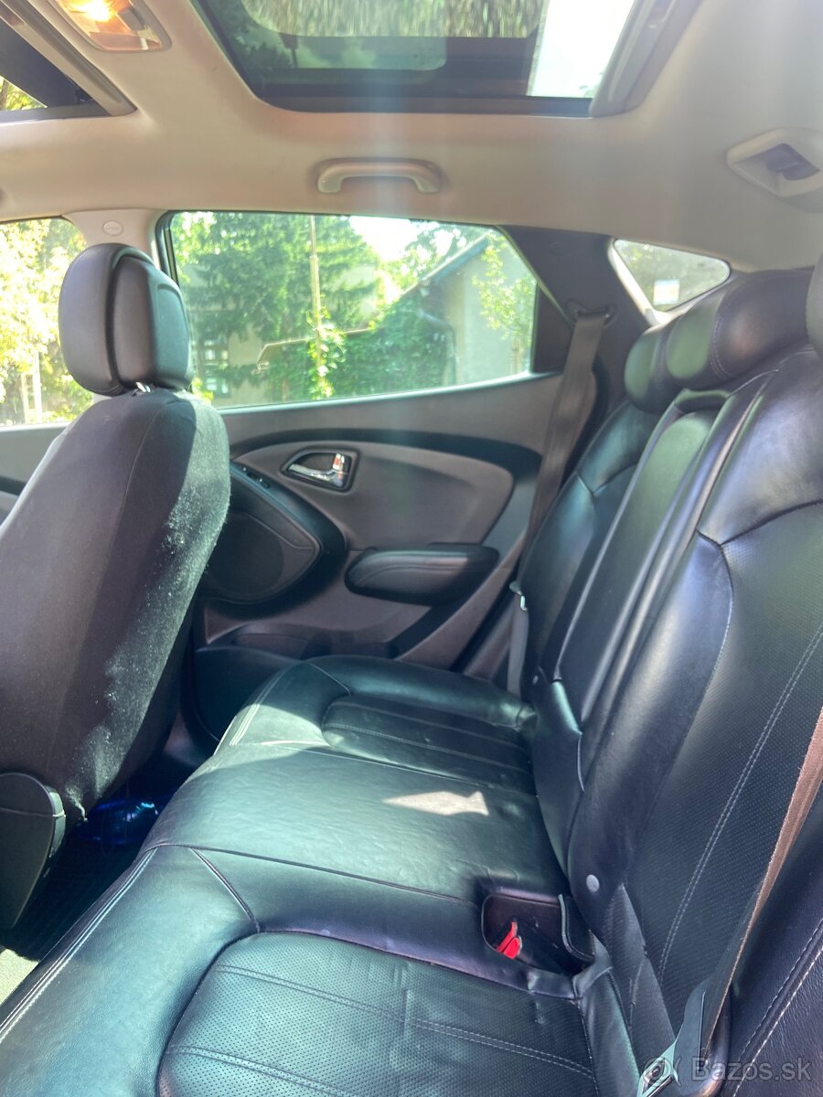 Hyundai IX35 2010r,257000 km - 11