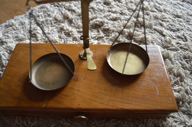 predam krasne starozitne lekarnicke vahy - 11